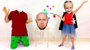 Настя показывает папе веселые фокусы