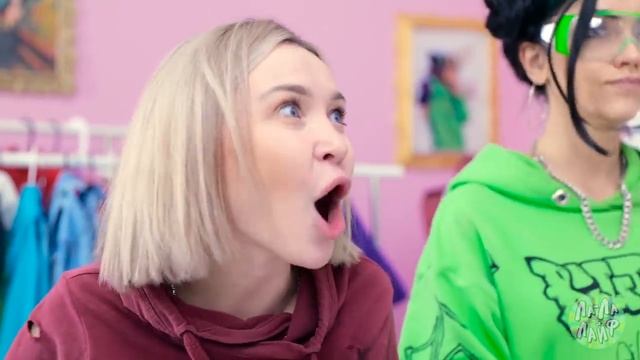 ЗВЕЗДА vs. ОБЫЧНАЯ ДЕВЧОНКА. Каково это, быть ЗНАМЕНИТОСТЬЮ? Веселое музыкальное видео от Ла-Ла Лай смотреть онлайн