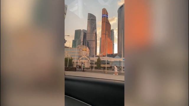 MOSCOW VLOG : красная площадь, кремль, воробьёвы горы смотреть онлайн