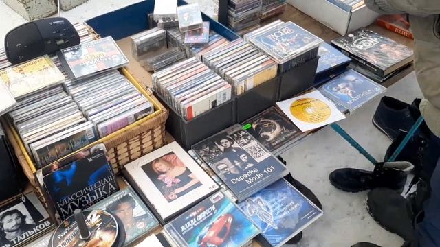 ПРОЙДЁМСЯ ПО БАРАХОЛКАМ (ЮНОНА СПБ) смотреть онлайн