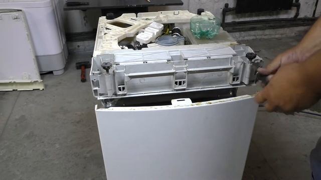 Как разобрать посудомоечную машину electrolux esf 43011. Не греет воду часть 1. смотреть онлайн