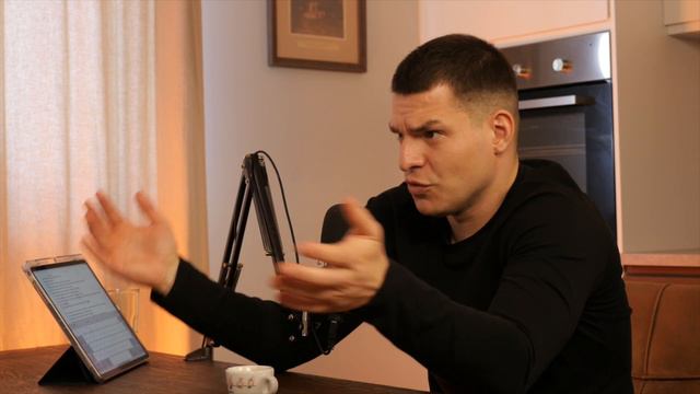 Выпуск 1. Пустовойт Александр. Про голубику, эксперименты в бизнесе и веру в своё дело смотреть онлайн