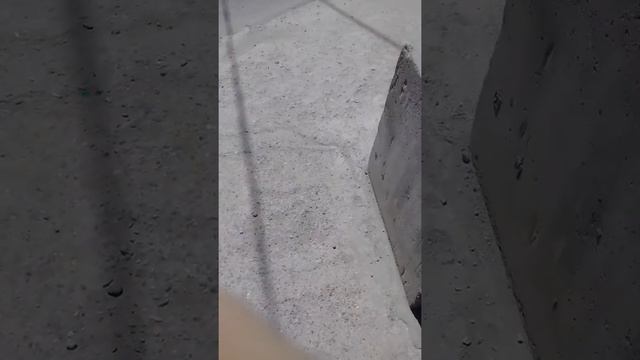 Страна Болгария город Сандански дорога у реки Сандански Бистрицы смотреть онлайн