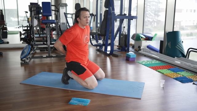 Упражнения при острой боли в спине смотреть онлайн