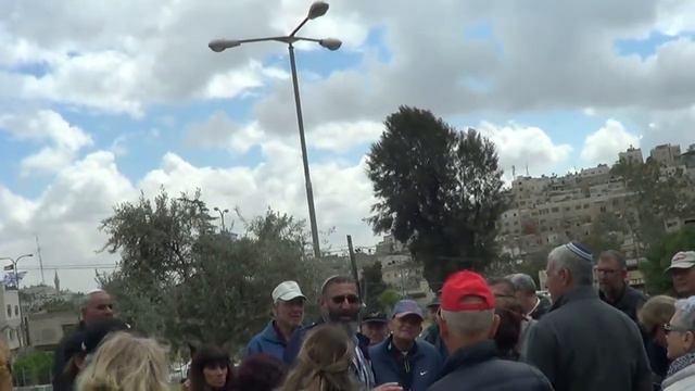 У могилы Патриарха Авраама смотреть онлайн