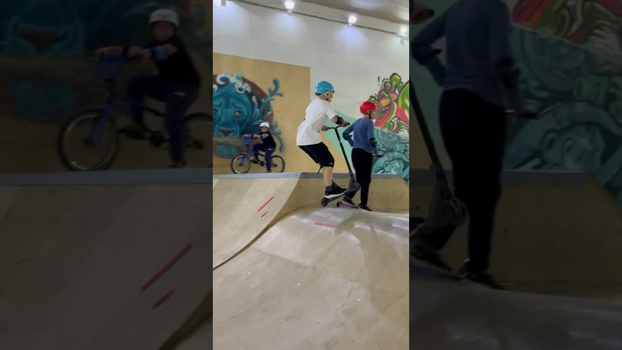 Скейт парк BunnyHop Москва Смольная ул 24 А. Тренировка по трюковому самокату #крытыйскейтпарк смотреть онлайн