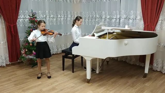 Камерный ансамбль. Композитор Бекман "Елочка", номер 172464. Семейный дуэт Клюевы Маргарита и Софья смотреть онлайн