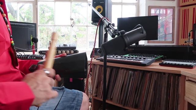 How To Build A Salsa Groove In 7 Minutes смотреть онлайн