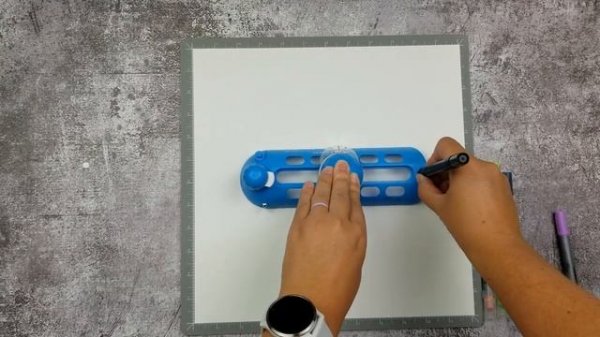 Drawing Circles with the Creative Memories Circle Cutter