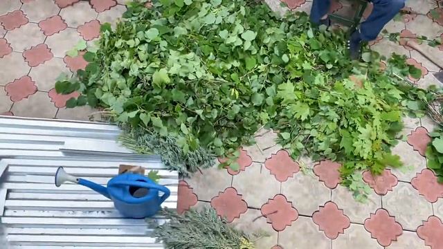 Липовые веники вяжем аромат просто бомба на лето а не на зиму смотреть онлайн
