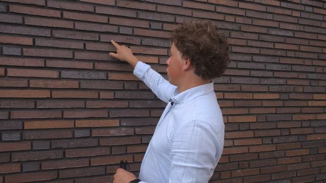 Фасад из клинкерного кирпича для одноэтажного дома в современном стиле. Плюсы клинкерного кирпича. смотреть онлайн