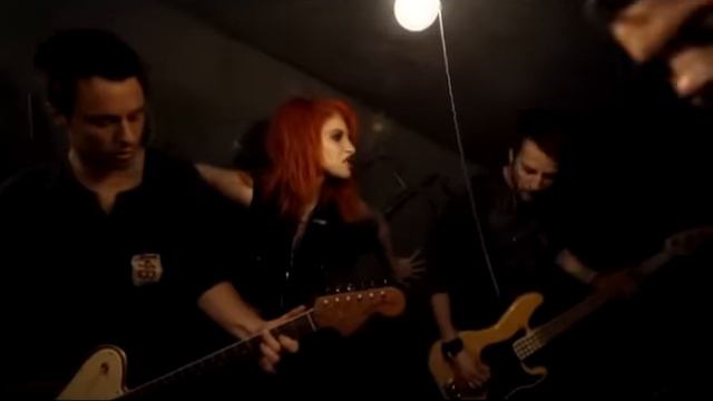Paramore-Ignorance смотреть онлайн