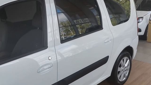 Новый LADA Largus универсал 5 мест c максимальной выгодой ! В официальном дилере ЮНИКОР! смотреть онлайн