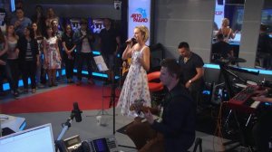 Полина Гагарина - Обезоружена (LIVE _ Авторадио)(720P_HD)mp4