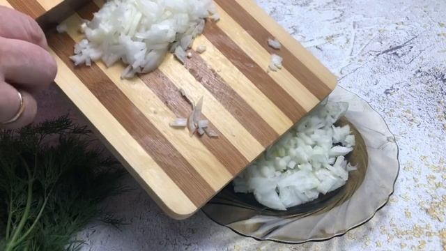 Фрикасе из куриного филе с грибами. Видео рецепт. СЕРЖ ГОТОВИТ. смотреть онлайн