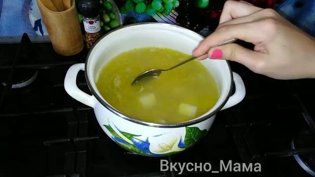 Ароматный суп с яичной лапшой, на курином бульоне?? смотреть онлайн