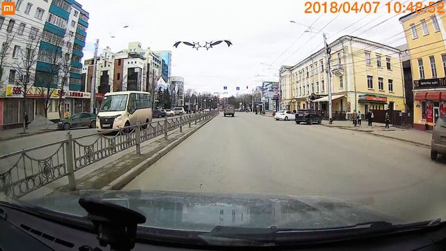 не пропустил пешехода смотреть онлайн