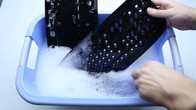 Cleaning and Restoring a Dirty Logitech Keyboard смотреть онлайн