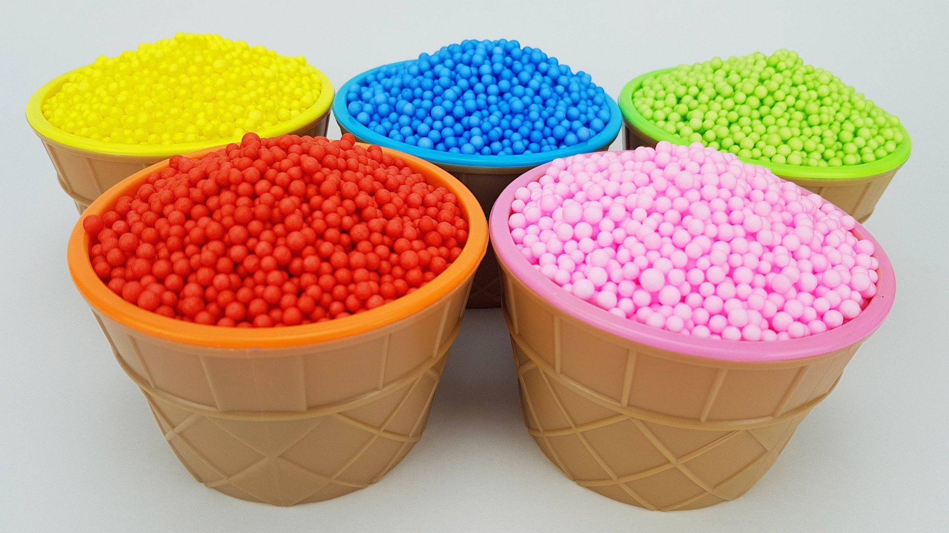 Открываем сюрпризы с разноцветных шариков, видео для детей смотреть онлайн