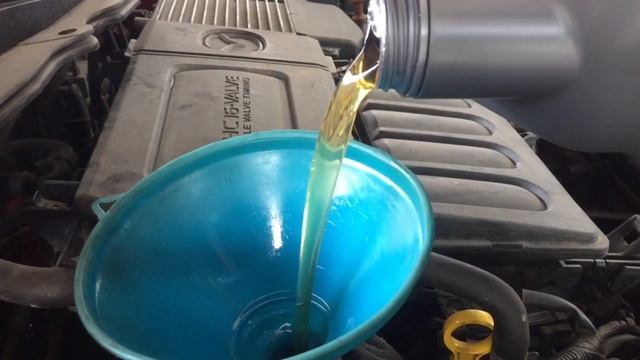 Shell Helix Fully Synthetic Motor Oil HX8 5w-40 X Mazda2
