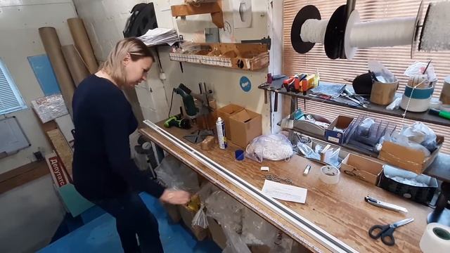 Сборка карниза вертикальных жалюзи / Assembling the cornice of vertical blinds смотреть онлайн