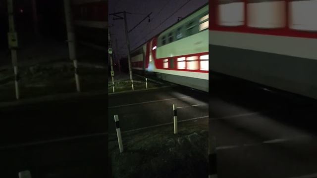 Двухэтажный поезд н. 30 "Белгород- Санкт-Петербург". смотреть онлайн