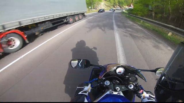 Yamaha YZF R6/Honda NC 700 S/BMW 1200 GS