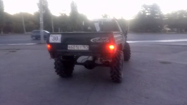ИЖ 2717 4x4. 2.0л,АКПП,МОСТОВОЙ. смотреть онлайн