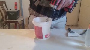 Как  замешать затирку для швов?