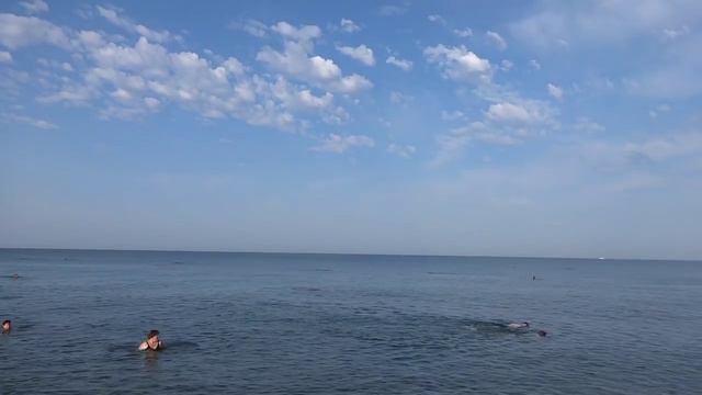 Ласковое море ждёт новеньких, 11 августа, Лазаревское, по-прежнему около t + 30°C смотреть онлайн