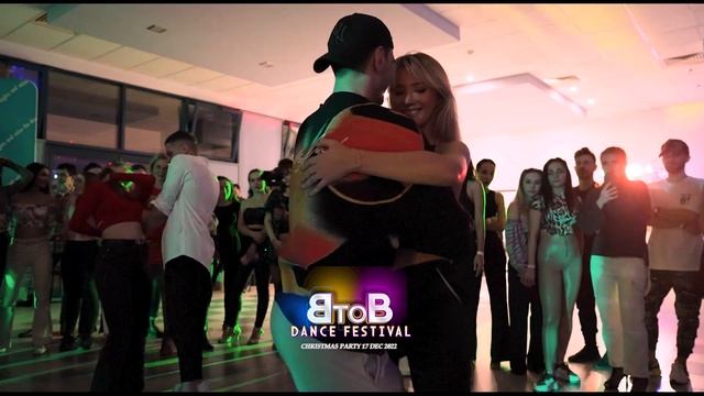 Gatica & Marius bachata social dance @bachatasensual Christmas Party 17 Dec 2022 смотреть онлайн