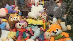 Играю в автомат с Игрушками #39 / Автомат с игрушками / Большая Игрушка / Автомат Хватайка.
