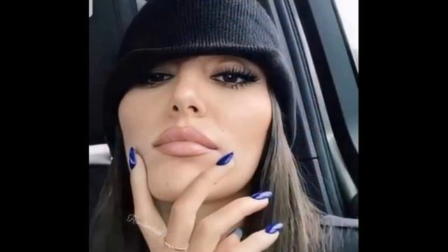 Condivisione emotiva da Hande Erçel смотреть онлайн
