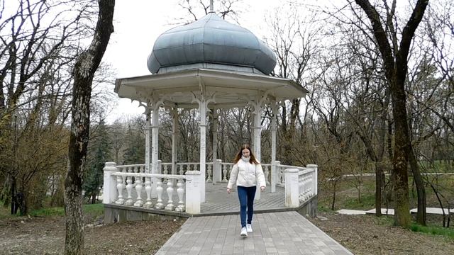 Апрель. Курортный парк Ессентуков. Весеннее настроение. смотреть онлайн