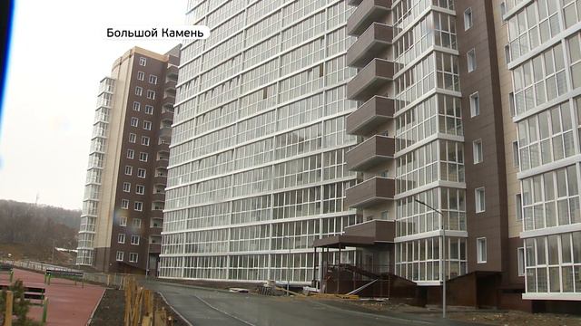 Новое жильё для работников ССК "Звезда" готовят к сдаче в Большом Камне смотреть онлайн