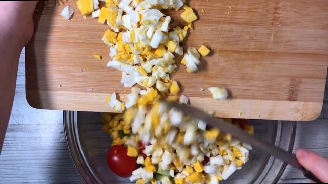 Салат с тунца. Салат с консервированным тунцом. Вкуснейший салат с тунца! смотреть онлайн