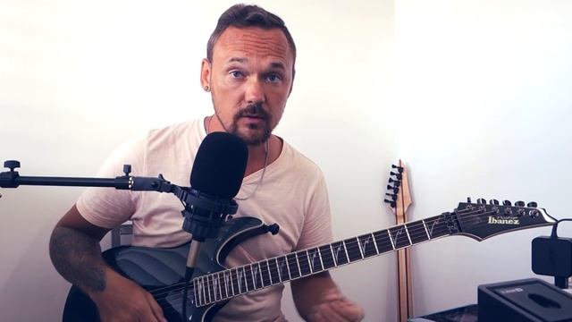 Умеет ли James Hetfield из Metallica играть риффы ? смотреть онлайн