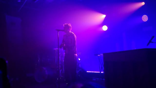 Tyler Joseph naming his uke @ bottom lounge /// the judge live 2021 смотреть онлайн