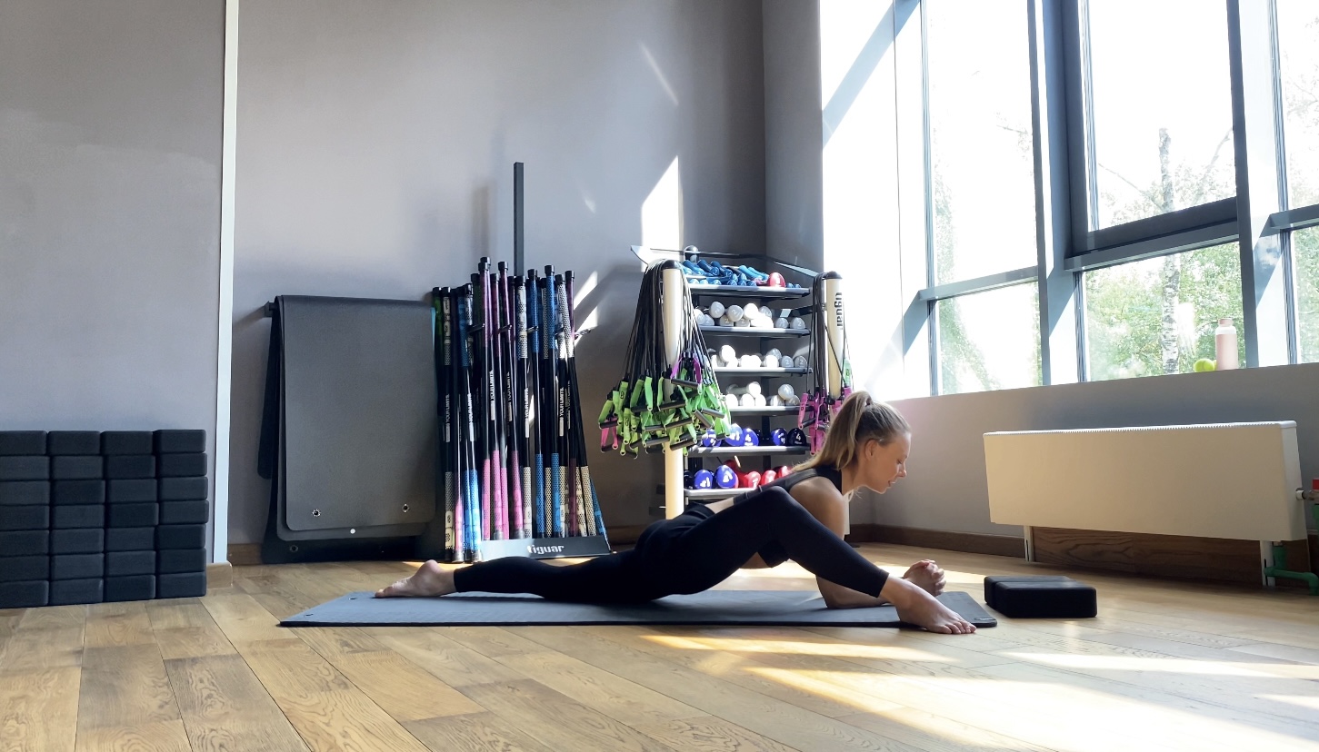 Растяжка на продольные шпагаты. Интенсивный стрейчинг