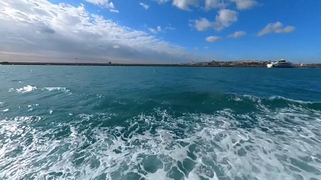 Босфорский пролив в Стамбуле. 20 минут за 30 рублей (январь 2022) смотреть онлайн