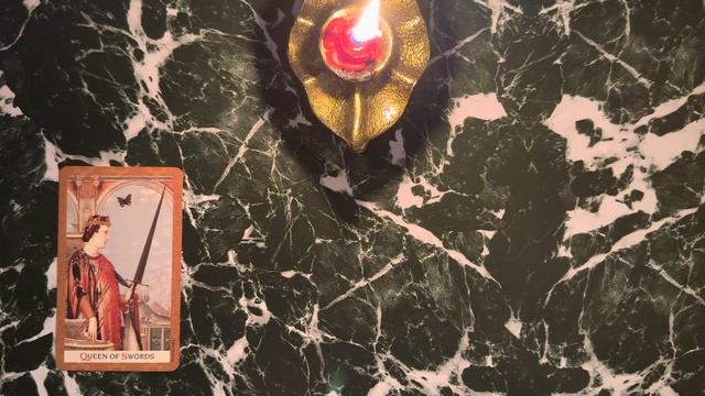 ? королевы кто за вами следит✨наблюдает смотреть онлайн