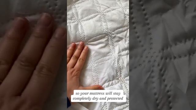 My toddler's going diaper-free at night and this is helping me keep my sanity! смотреть онлайн