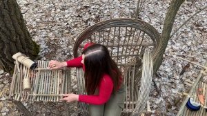 Solo bushcraft : amazing camp building, campfire cooking, camping spring day, girl in the woods