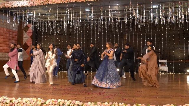 Jhoom Barabar Jhoom | Group Dance | Cousin Wedding #dance #groupdance #sangeet #jhoombarabarjhoom смотреть онлайн