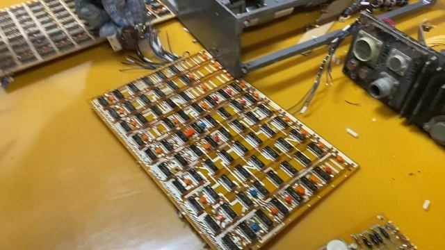 Нам попался интересный Прибор БЦ-02. Посмотрим, что в нем ценного. смотреть онлайн