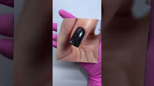 Как вам сочетание классики с блестками??