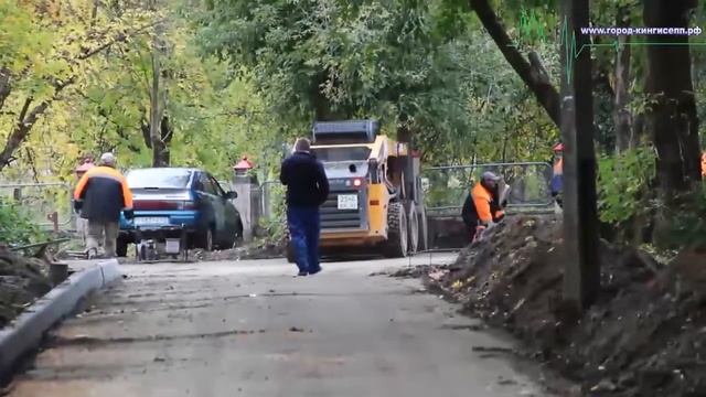 Жители Аптекарского в Кингисеппе дождались ремонта дорог! смотреть онлайн