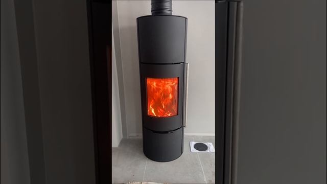 Астов R1 XL отличное решение для помещений с высоки потолками. Стильный резервный источник тепла? смотреть онлайн