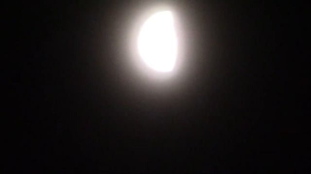 The Moon May Be Blurry, but it's not crooked at 6:14AM on 1/26/19 смотреть онлайн