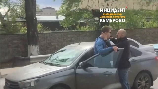 Разборка на дороге в Кемерове смотреть онлайн
